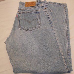 Levi's 550  High Waist Tapered Leg Light Wash Jean